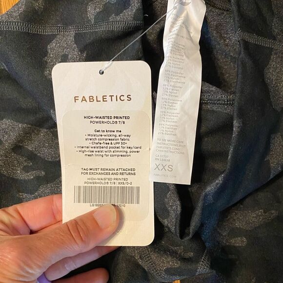New fabletics black and grey camo high waist athletic workout leggings - Picture 4 of 7